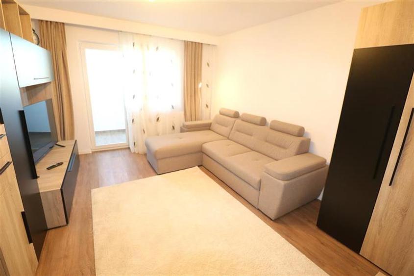 Apartament cu 3 camere decomandat în Circumvalațiunii