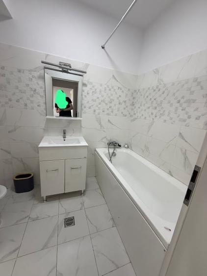 Apartament cu 2 camere semidecomandat, mobilat în Central
