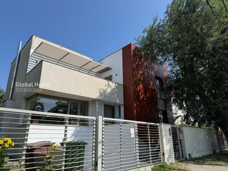 Casă individuală cu 5 camere cu Canalizare în Băneasa