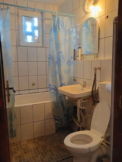 Garsonieră decomandată în Decebal