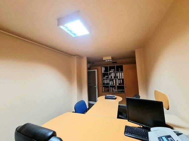Birou, de 68 mp, în Centrul Civic