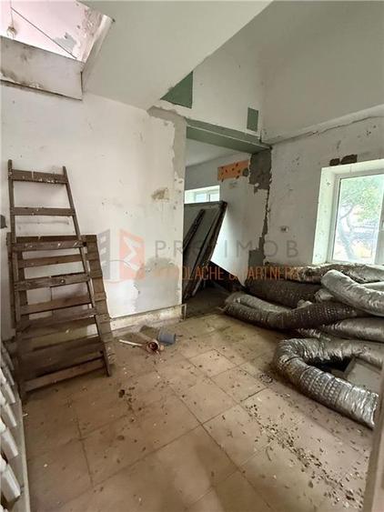 Casă individuală cu 4 camere cu Teren 566 Mp în 1 Decembrie