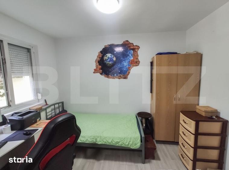 Apartament cu 3 camere semidecomandat în Micro 15