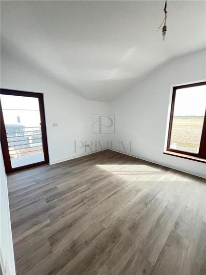 Duplex cu 4 camere cu Teren 440 Mp în Giroc