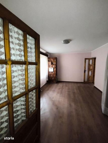 Casă cu 4 camere cu Teren 350 Mp în Central