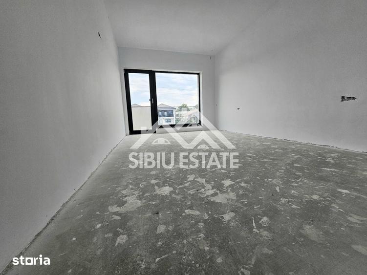 Casă cu 4 camere cu Teren 500 Mp în Central