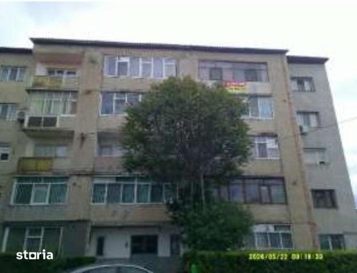 Apartament cu 3 camere în Micro 4
