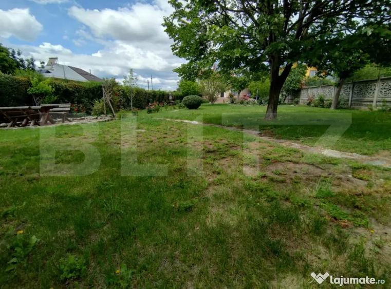 Casă cu 4 camere cu Teren 1500 Mp în Malu Mare