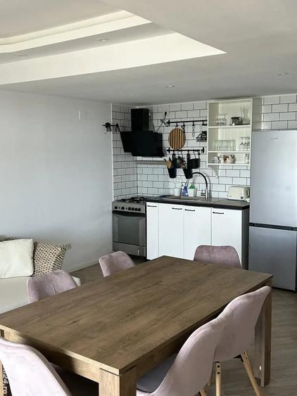Casă cu 4 camere cu Teren 200 Mp în Central
