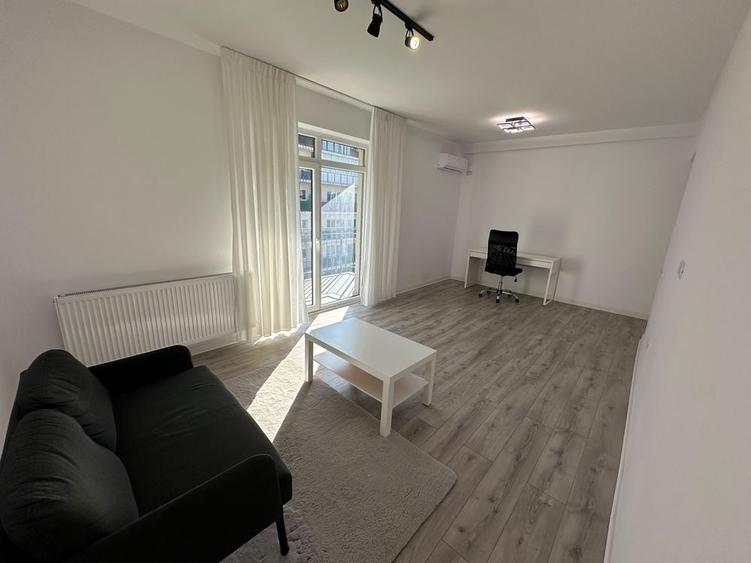Apartament cu 3 camere decomandat în Fundeni