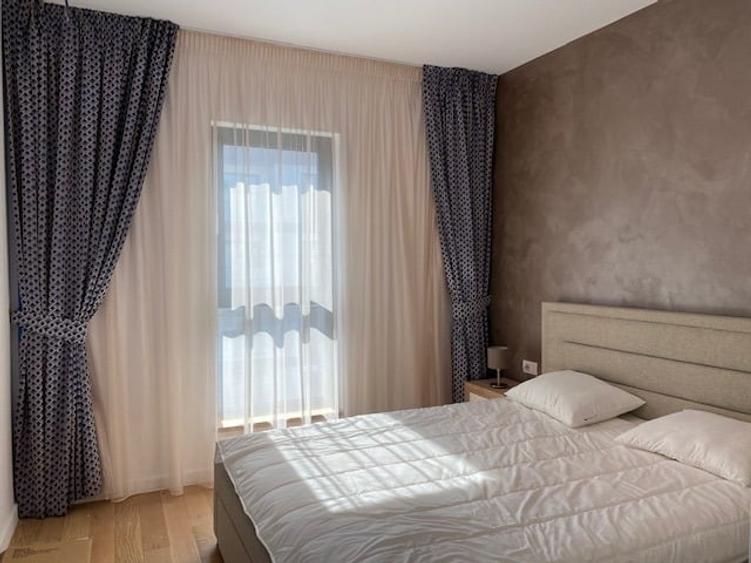 Apartament cu 3 camere decomandat, mobilat în Băneasa