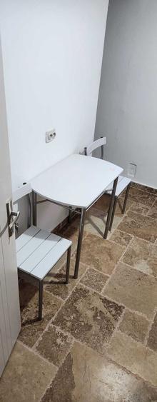 Apartament cu 3 camere semidecomandat în 1 Mai