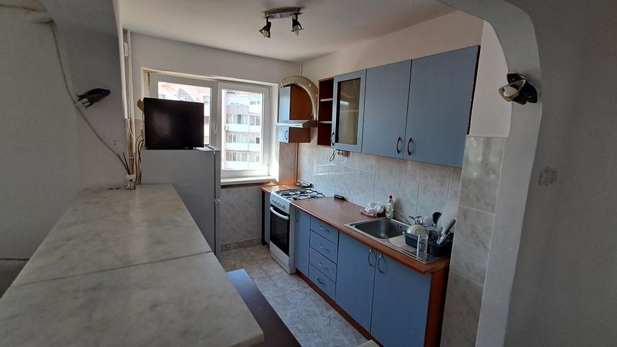 Apartament cu 3 camere semidecomandat în Lujerului