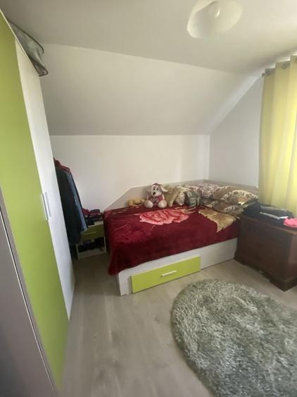 Casă cu 4 camere în Păun