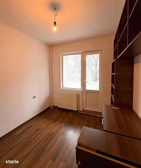 Apartament cu 3 camere decomandat în Vitan