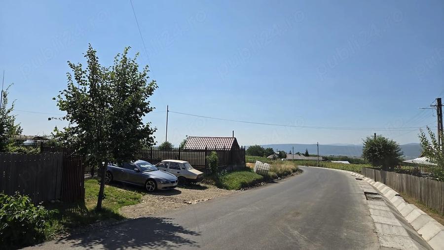 Casă cu Teren 6000 Mp în Racova