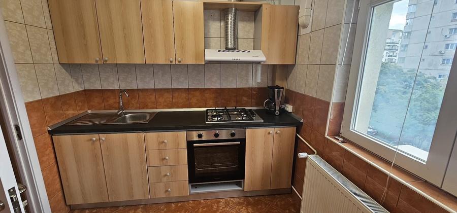 Garsonieră decomandată în Vitan