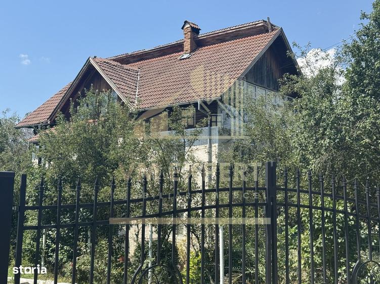 Casă cu 4 camere cu Teren 893 Mp în Lerești