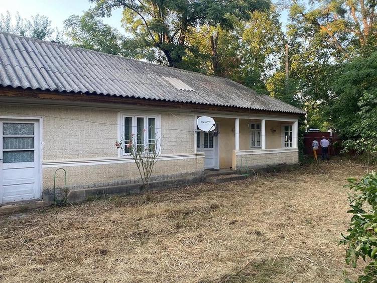 Casa de vanzare cu teren - 4