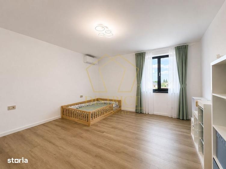 Casă cu 4 camere semidecomandat în Giarmata