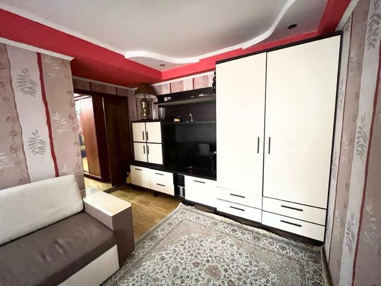 Garsonieră decomandată în Central