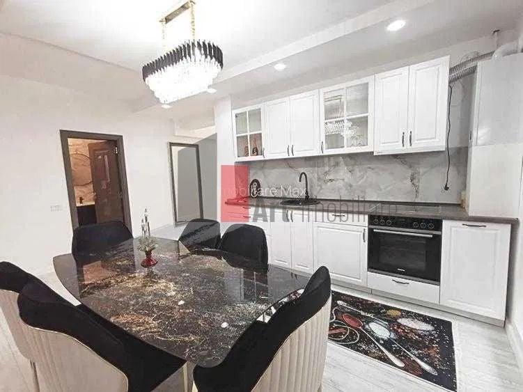 Apartament cu 3 camere decomandat în Politehnica