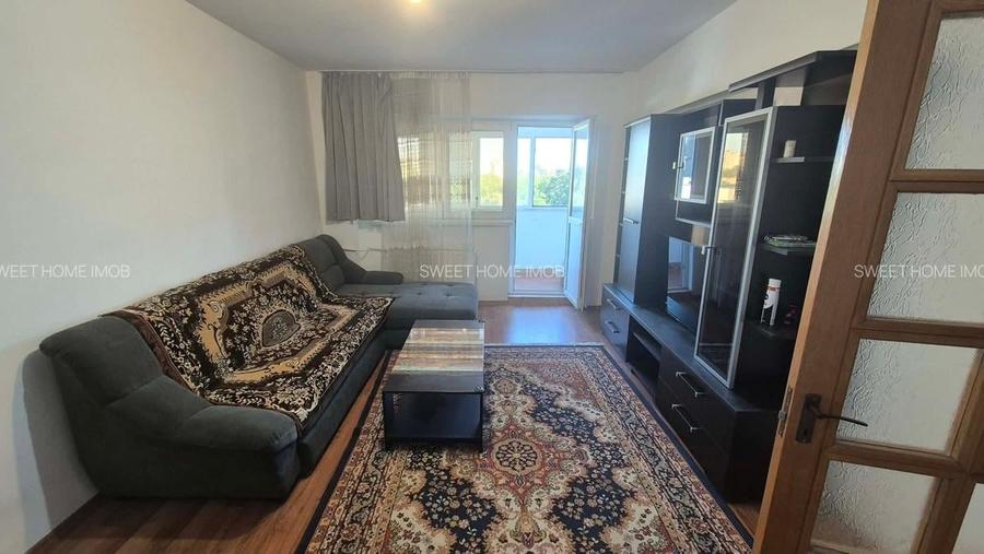 Apartament cu 3 camere decomandat în Lacul Tei