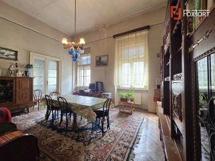 Apartament cu 4 camere circular, mobilat în Central