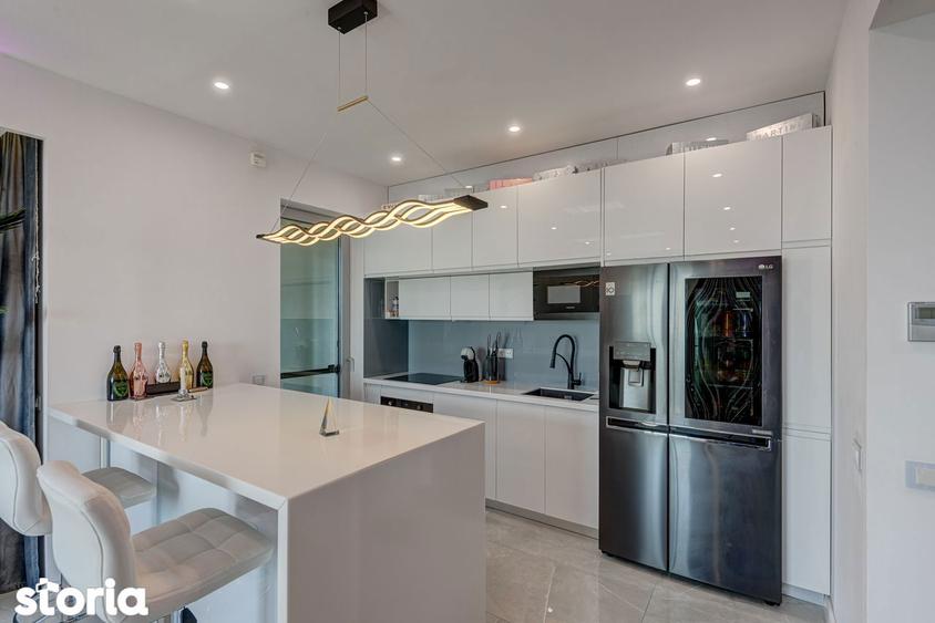Apartament cu 3 camere, mobilat în Văcăresti