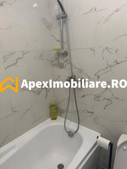 Apartament cu 3 camere semidecomandat în Ozana