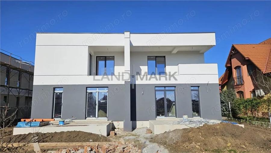 Casă cu Teren 400 Mp în Central