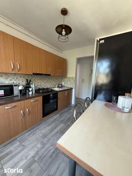Apartament cu 2 camere semidecomandat, mobilat în P-ța Unirii