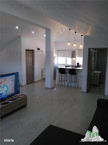 Casă cu 4 camere în Palazu Mare