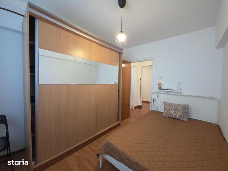 Apartament cu 3 camere în Drumul Taberei