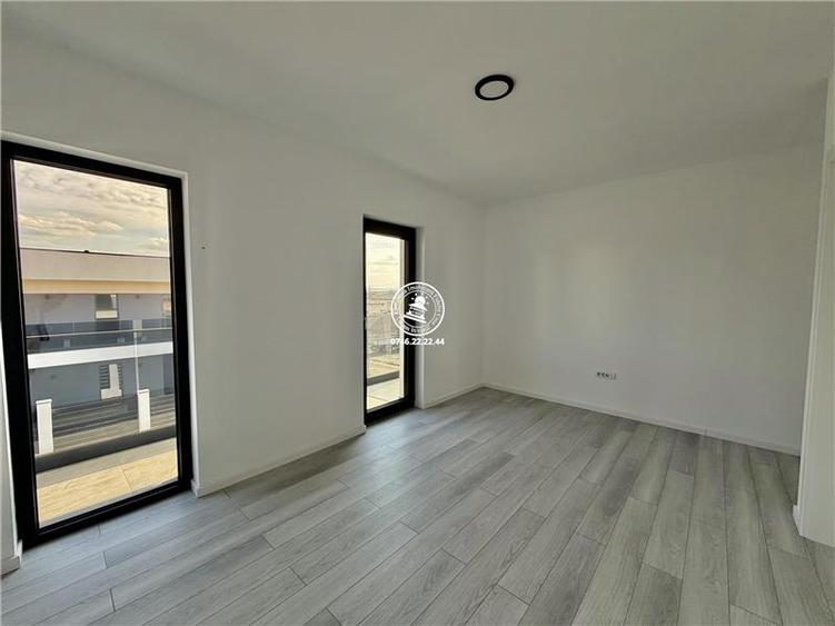 Casă individuală cu 4 camere cu Canalizare în Miroslava