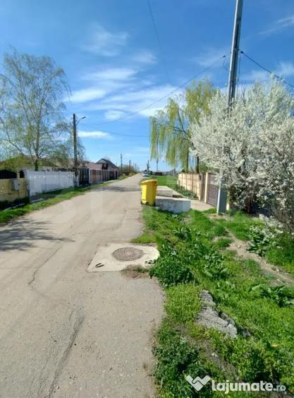 Teren de 1364 mp, în Pielești