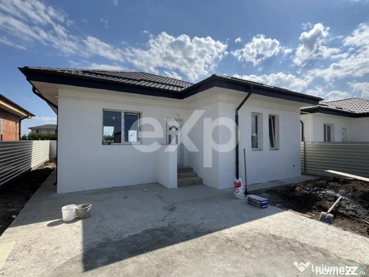 Casă cu 3 camere cu Teren 275 Mp în Crevedia