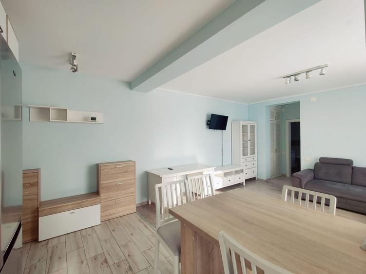 Apartament cu 3 camere semidecomandat, mobilat în Giroc