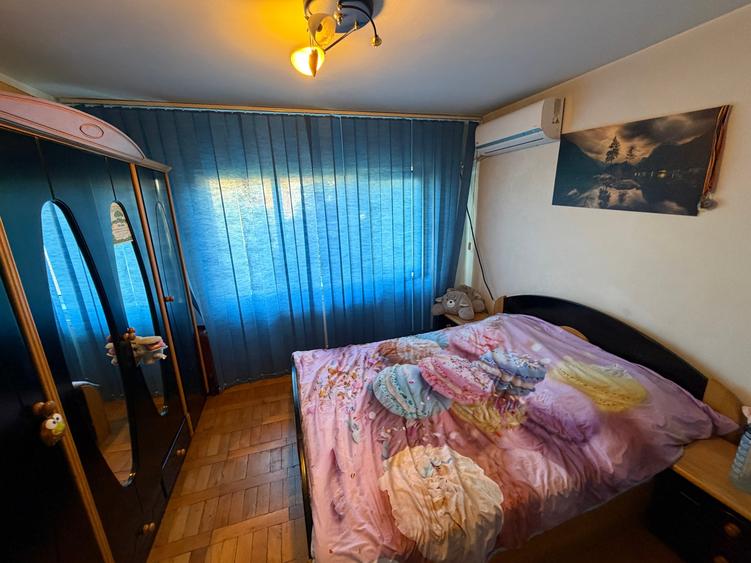 Apartament cu 3 camere în Aradului