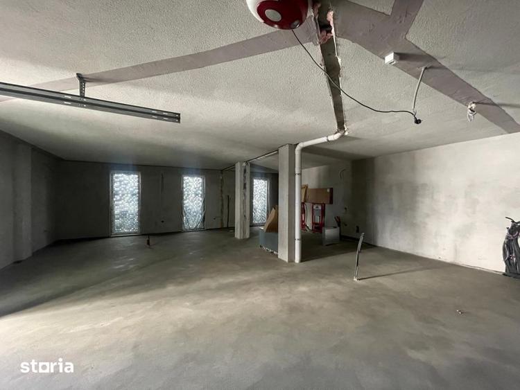 Spațiu comercial, de 120 mp, în Apahida