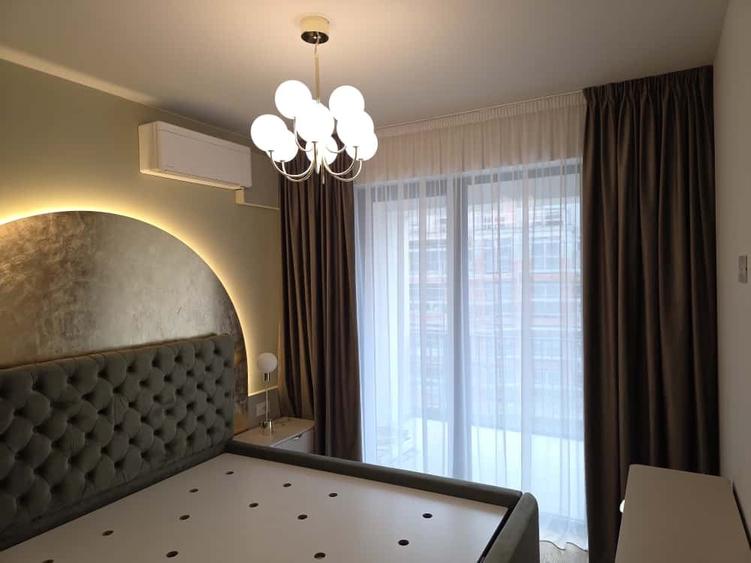 Apartament cu 3 camere decomandat, mobilat în Central