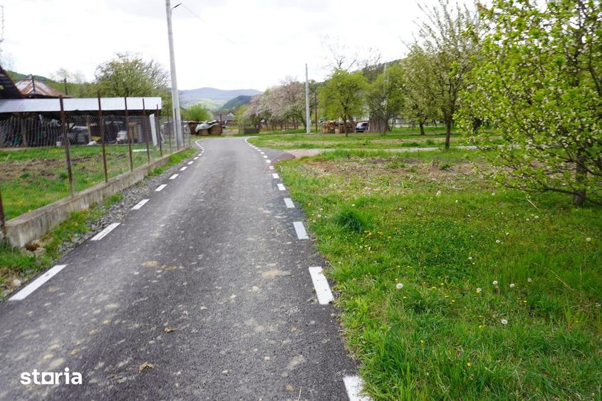 Teren de 2216 mp, în Sarasău
