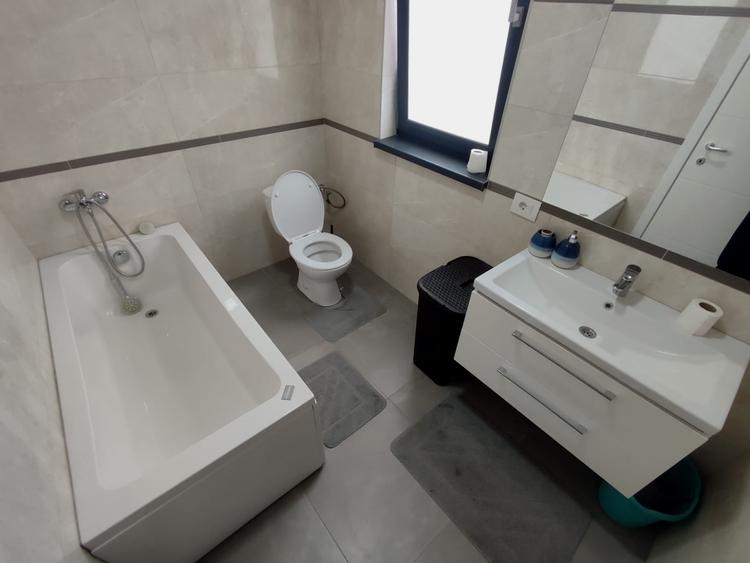 Penthouse cu 2 camere si 2 terase , 550 euro - Nicolina - 7
