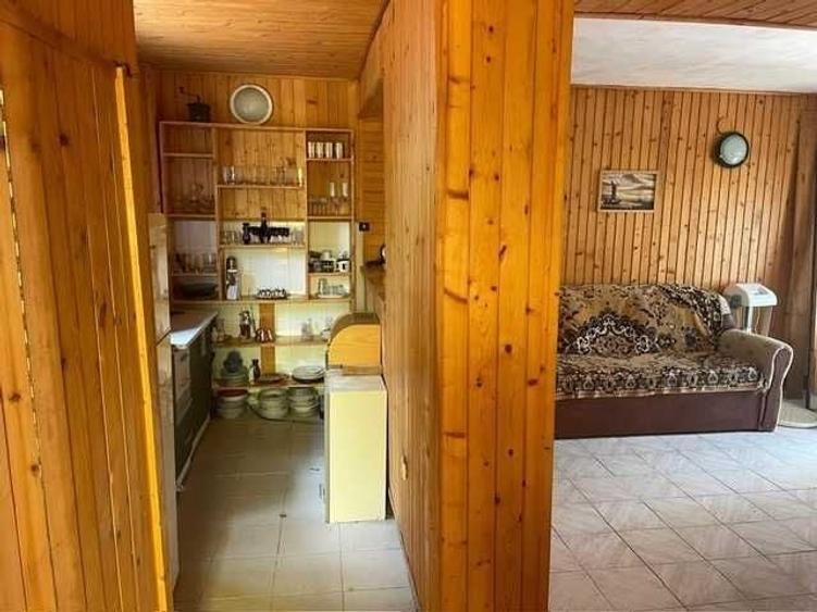 Casă cu 4 camere în Eșelnița