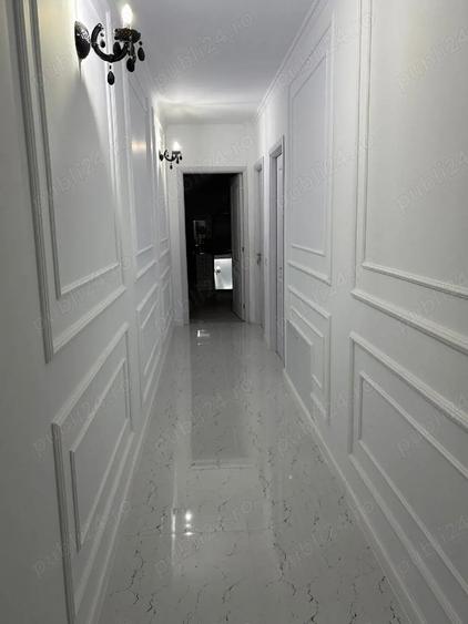 Casă cu 5 camere cu Teren 400 Mp în Haieu