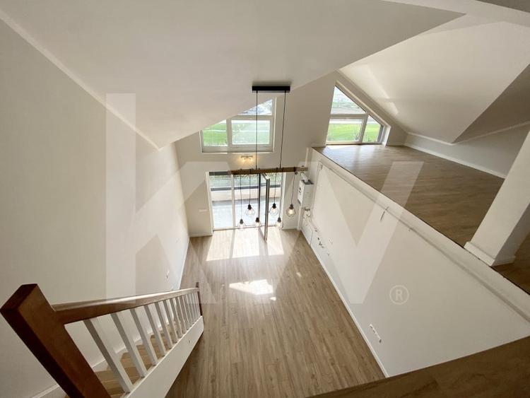 Apartament cu 3 camere decomandat în Exterior Vest