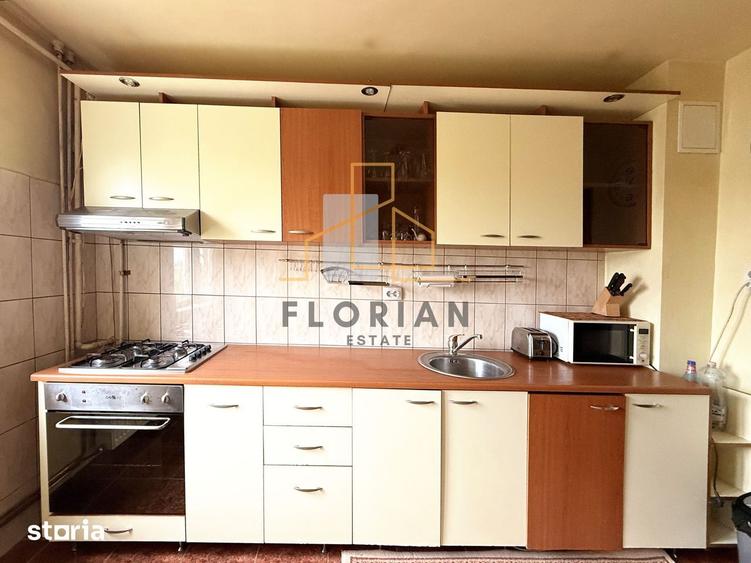 Apartament cu 4 camere, mobilat în Lipovei