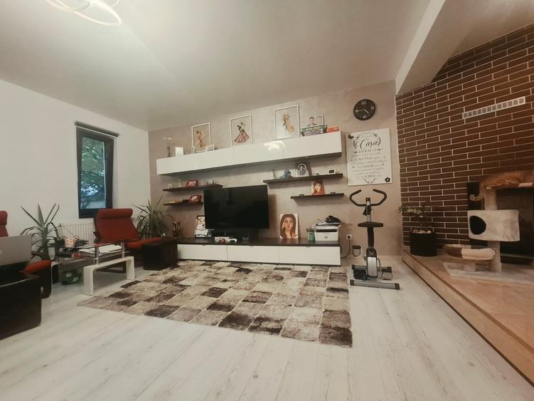 Casă caldă cu șemineu pe lemne și curte superbă – Direct proprietar - 22