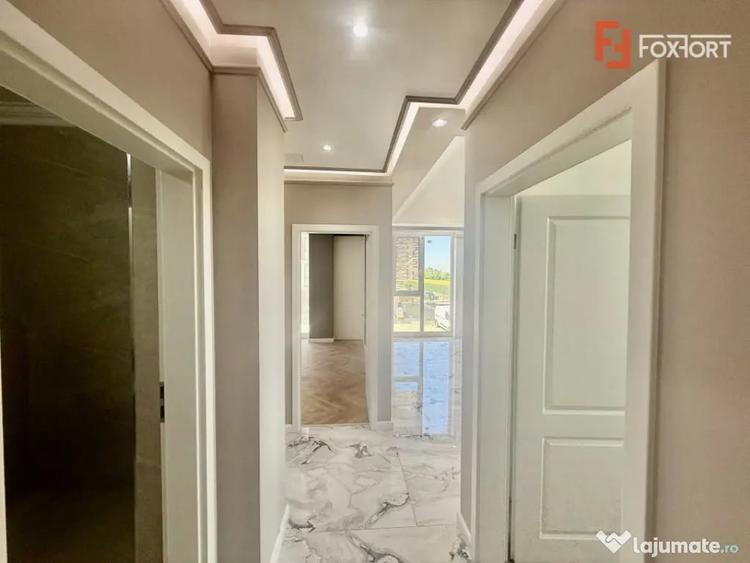 Apartament cu 3 camere decomandat în Torontalului