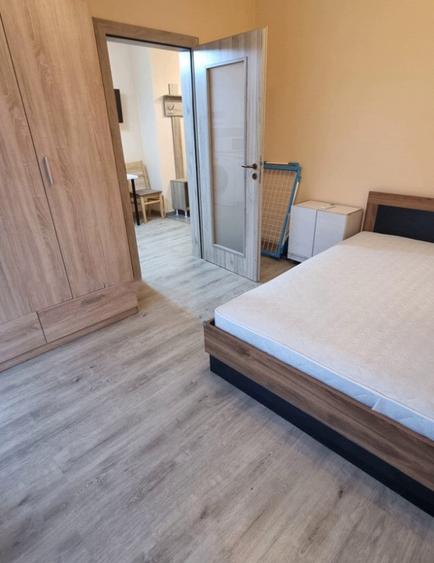 Oferim spre inchiriere apartament o camera - 1